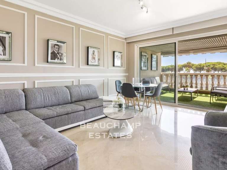 Appartement avec Vue sur mer Le golfe-juan - 1 chambre - 49m²