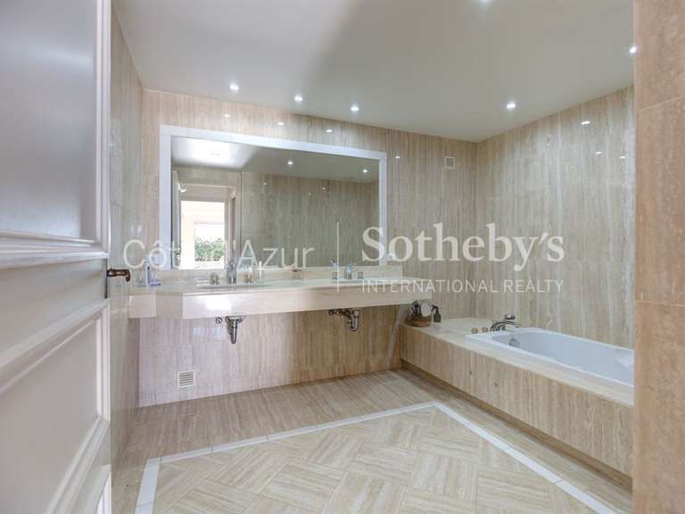 House with Sea view le golfe-juan - 4 bedrooms - 250m²