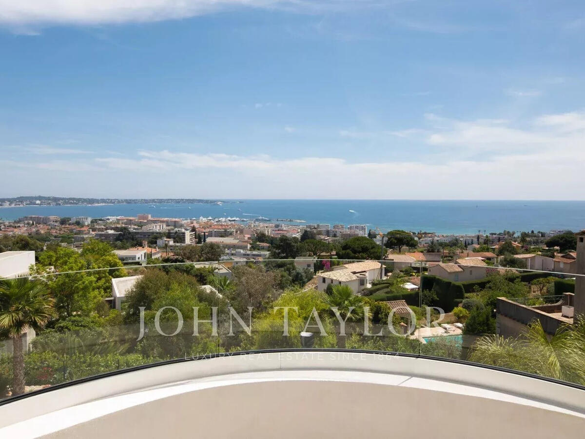 House le golfe-juan