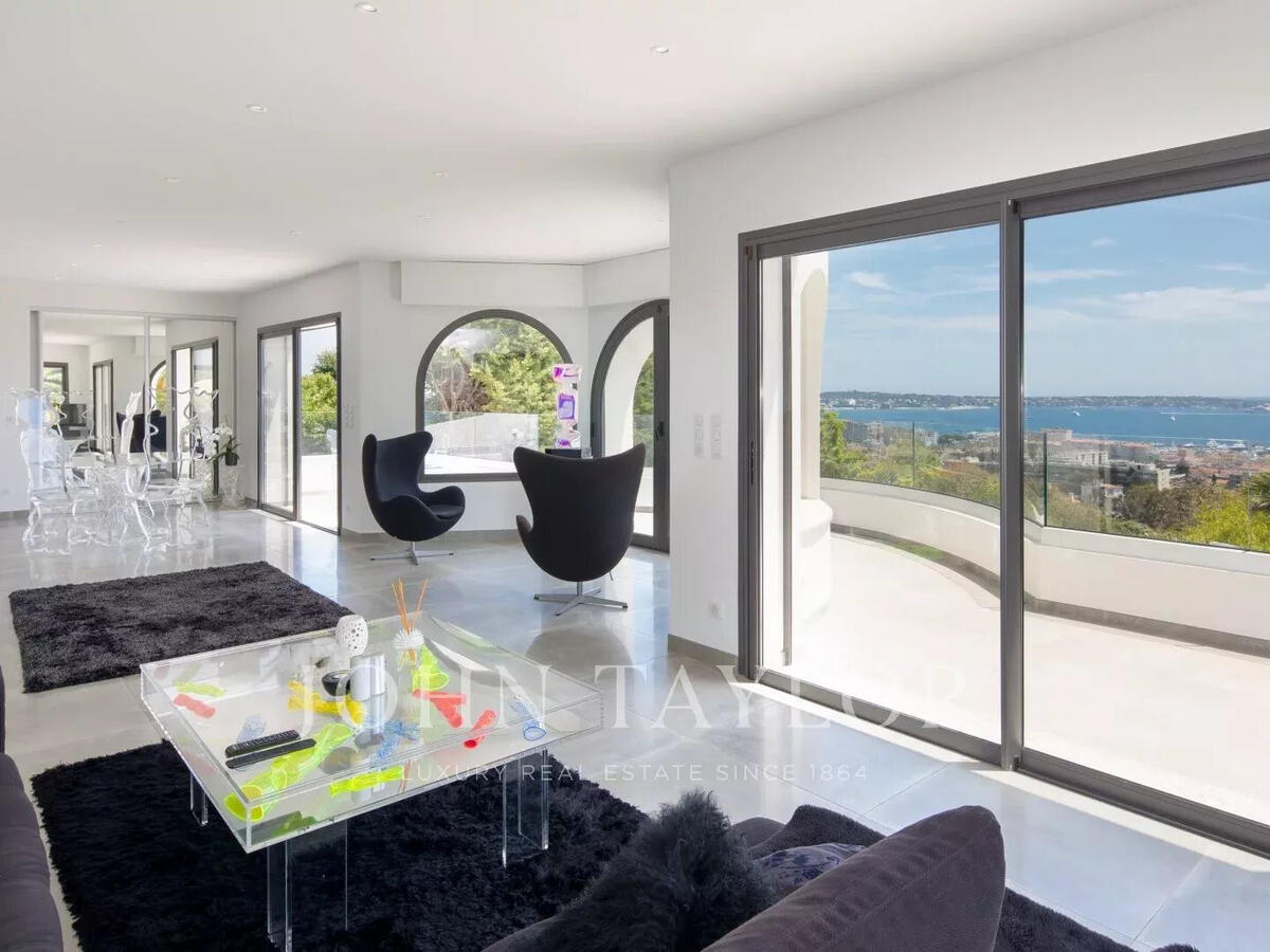 House le golfe-juan