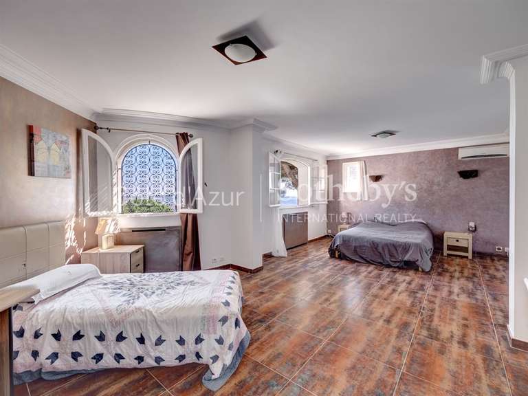 Maison avec Vue sur mer Le golfe-juan - 5 chambres - 411m²