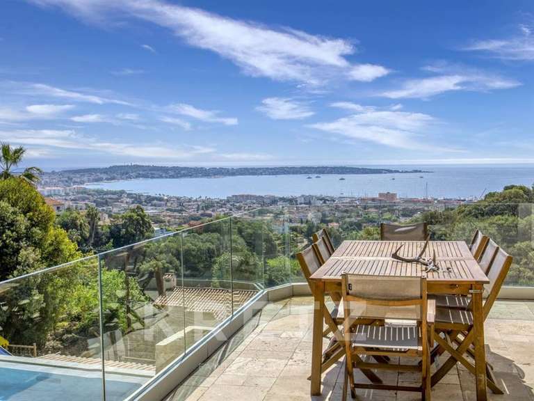 Maison avec Vue sur mer Le golfe-juan - 5 chambres - 250m²