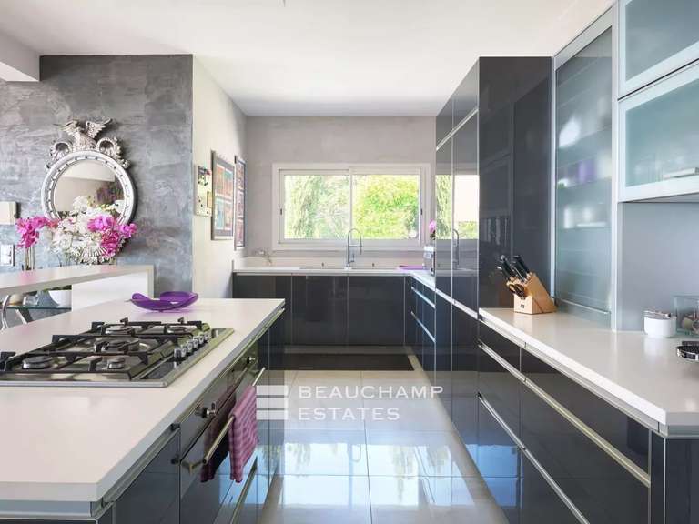 Maison avec Vue sur mer Le golfe-juan - 5 chambres - 202m²