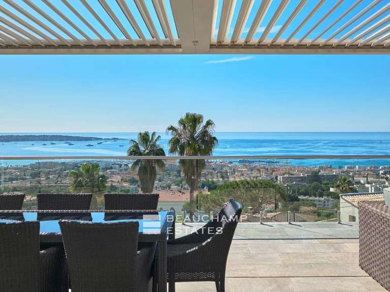 Maison avec Vue sur mer Le golfe-juan - 5 chambres - 202m²