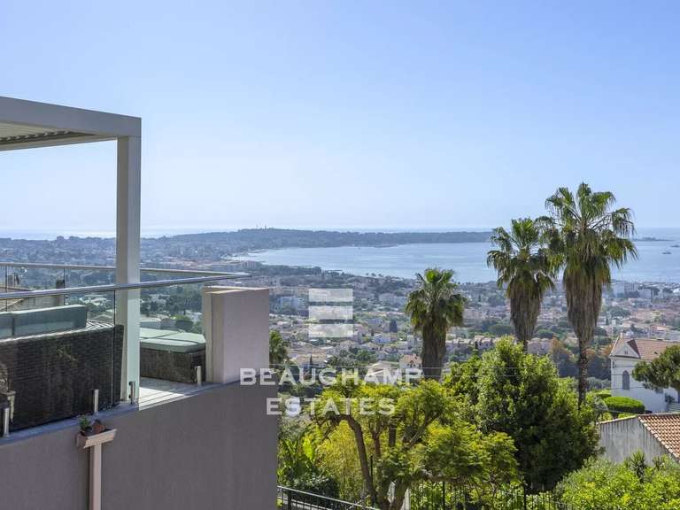 Maison avec Vue sur mer Le golfe-juan - 5 chambres - 202m²