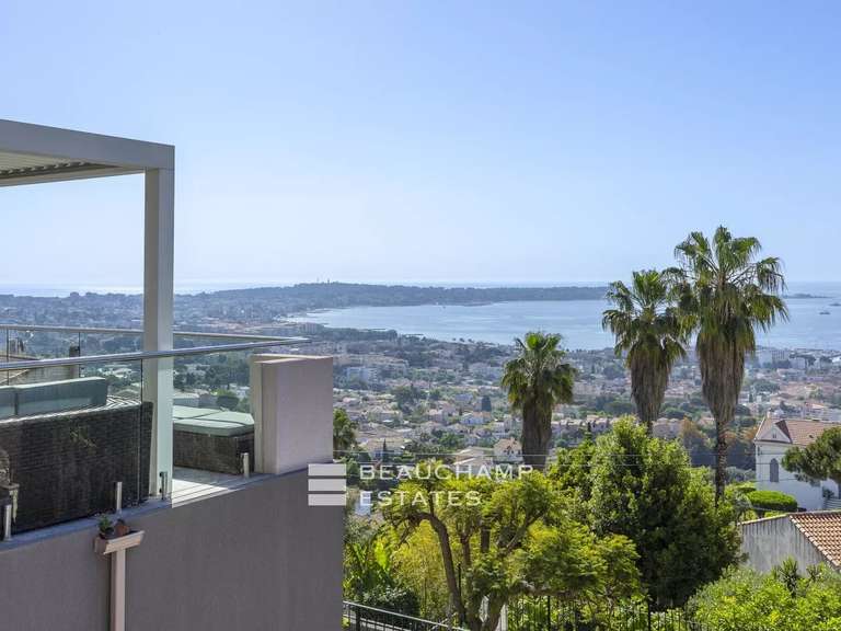 Maison avec Vue sur mer Le golfe-juan - 5 chambres - 202m²