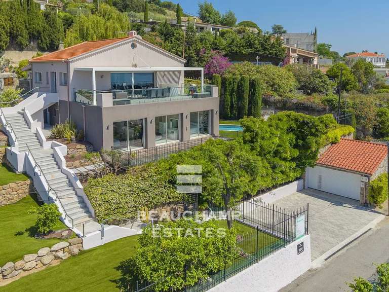 Maison avec Vue sur mer Le golfe-juan - 5 chambres - 202m²