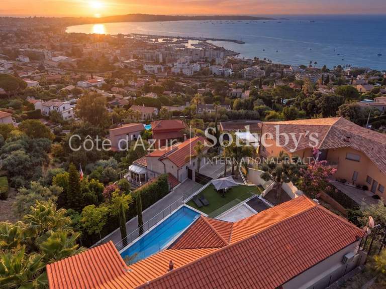 Maison Le golfe-juan - 5 chambres - 309m²