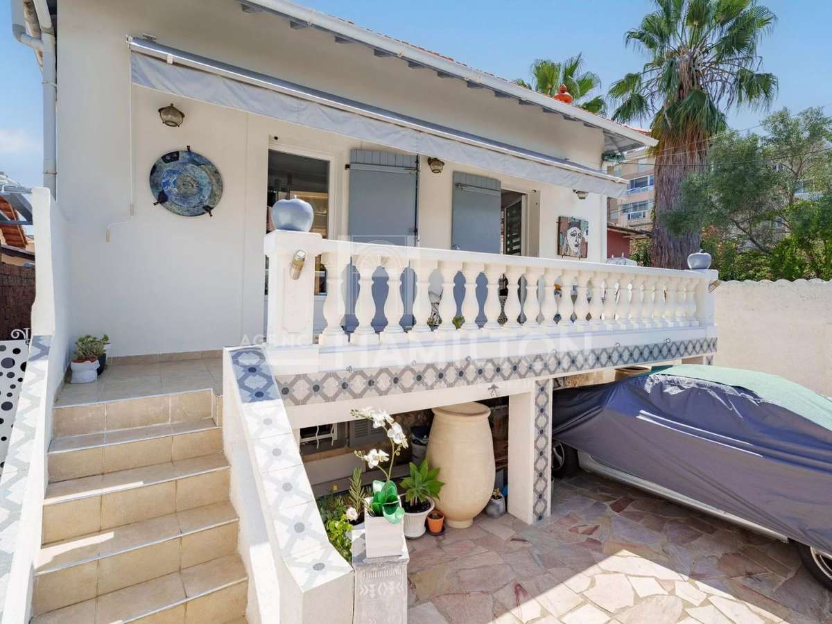 House le golfe-juan