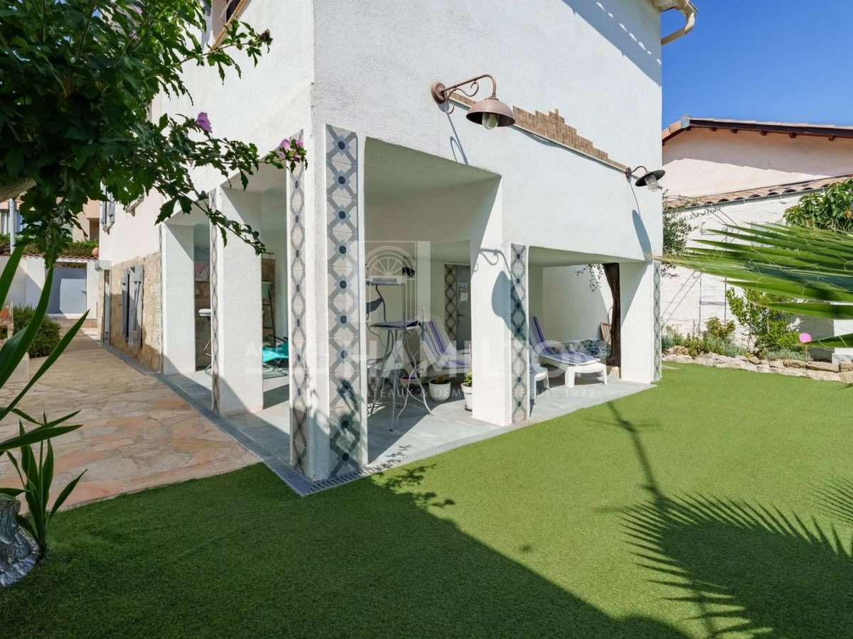 House le golfe-juan