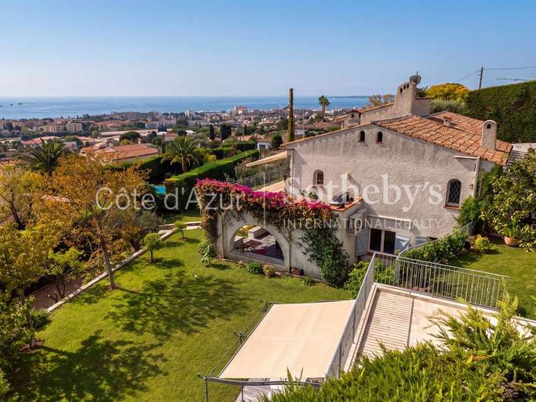 Maison avec Vue sur mer Le golfe-juan - 6 chambres - 268m²