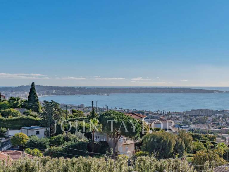 Villa avec Vue sur mer Le golfe-juan - 4 chambres - 177m²