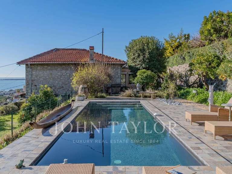 Villa avec Vue sur mer Le golfe-juan - 4 chambres - 177m²