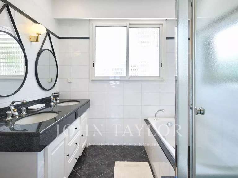 Villa avec Vue sur mer Le golfe-juan - 4 chambres - 174m²