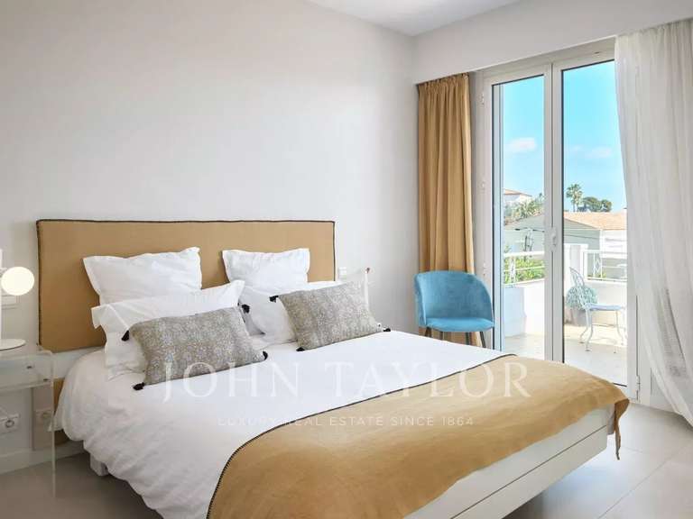 Villa avec Vue sur mer Le golfe-juan - 4 chambres - 174m²