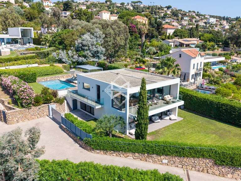 Villa avec Vue sur mer Le golfe-juan - 5 chambres - 204m²