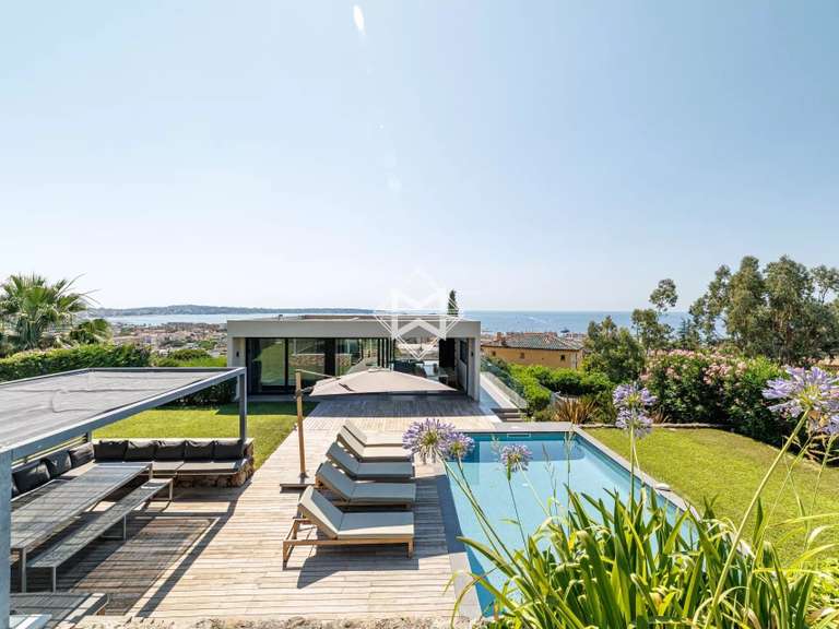 Villa avec Vue sur mer Le golfe-juan - 5 chambres - 204m²