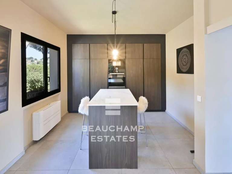 Villa Le golfe-juan - 5 chambres - 172m²
