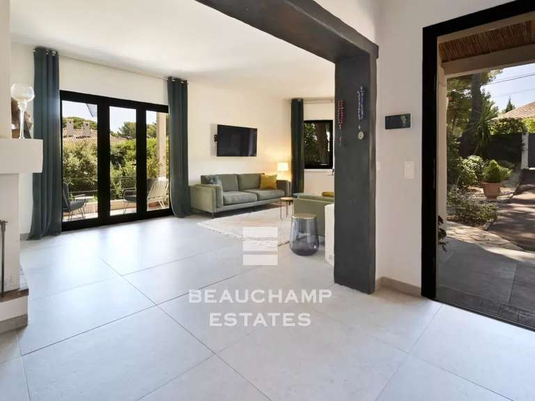 Villa Le golfe-juan - 5 chambres - 172m²