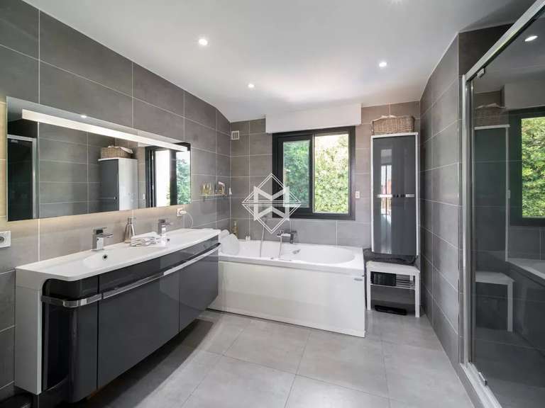 Villa Le golfe-juan - 4 chambres - 200m²