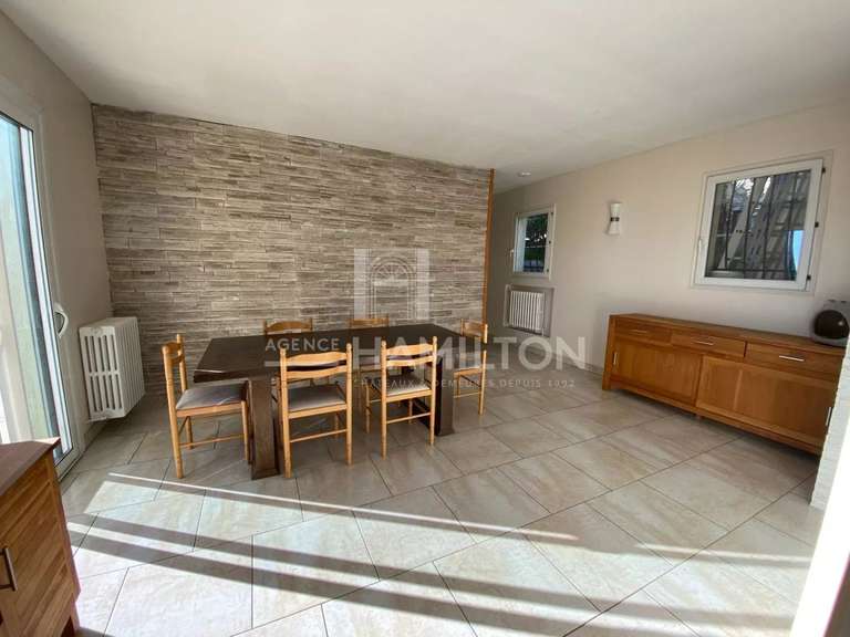 Villa avec Vue sur mer Le golfe-juan - 5 chambres - 140m²