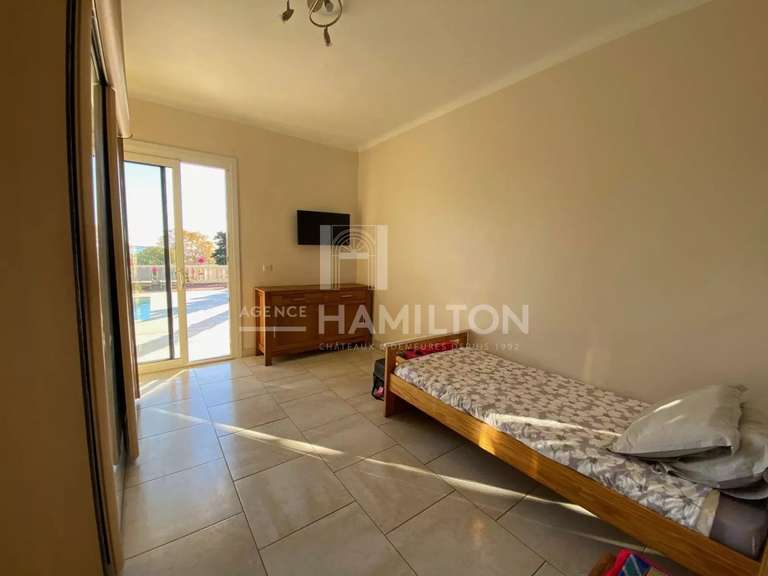 Villa avec Vue sur mer Le golfe-juan - 5 chambres - 140m²