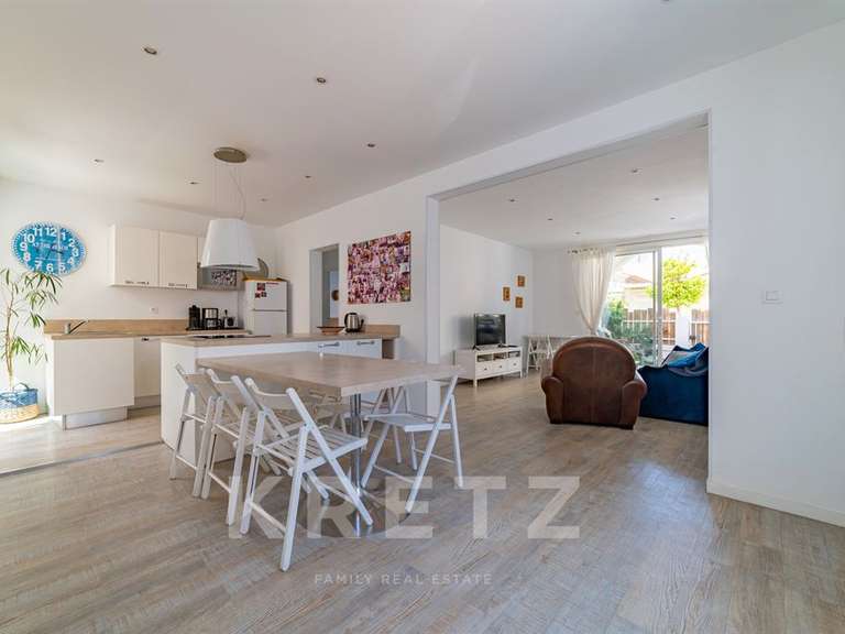Maison Le Grau-du-Roi - 5 chambres - 190m²