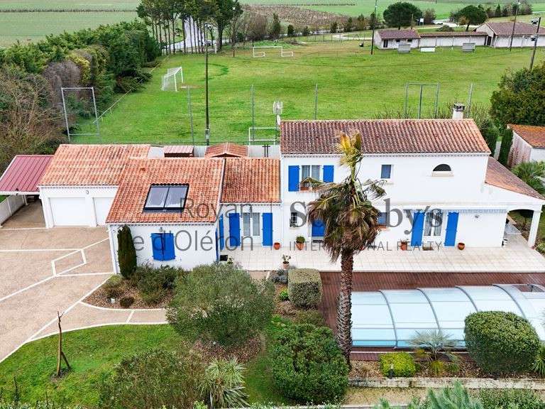 House Le Gua - 5 bedrooms - 230m²