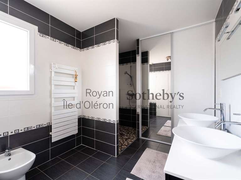 House Le Gua - 5 bedrooms - 230m²