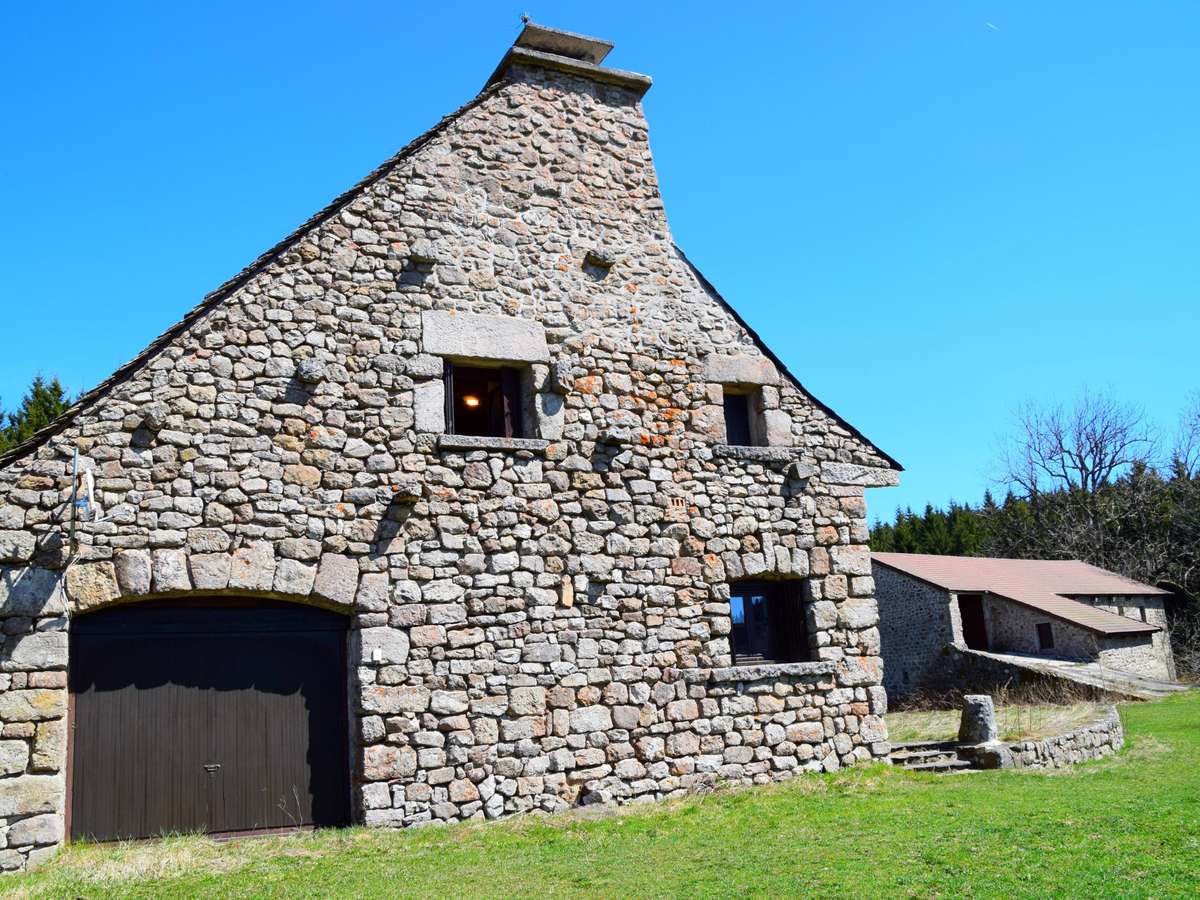 Property Le Lac-d'Issarlès