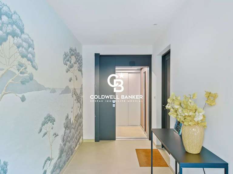 Apartment with Sea view Le Lavandou - 4 bedrooms - 184m²