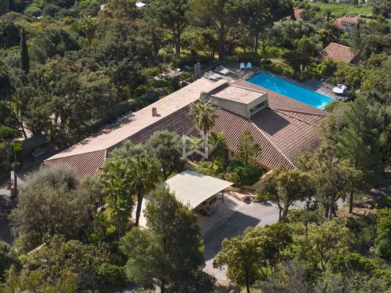 Villa with Sea view Le Lavandou - 6 bedrooms - 340m²