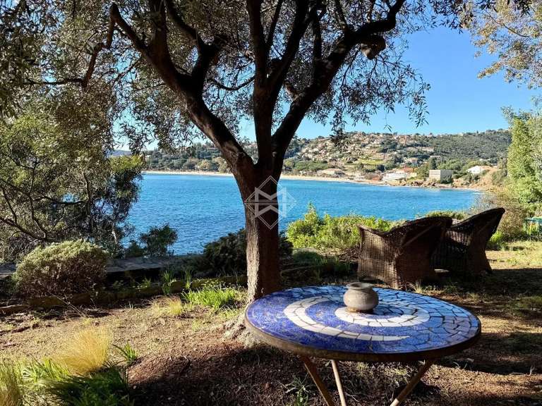 Villa Le Lavandou - 4 bedrooms - 200m²