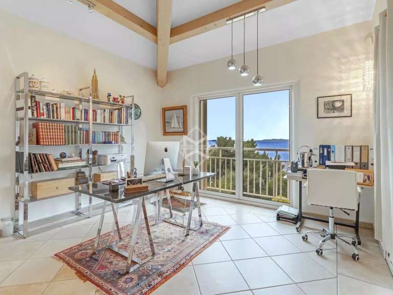 Villa Le Lavandou - 3 bedrooms - 241m²