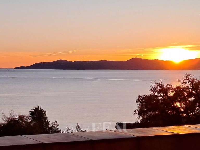 Villa avec Vue sur mer Le Lavandou - 6 chambres - 222m²