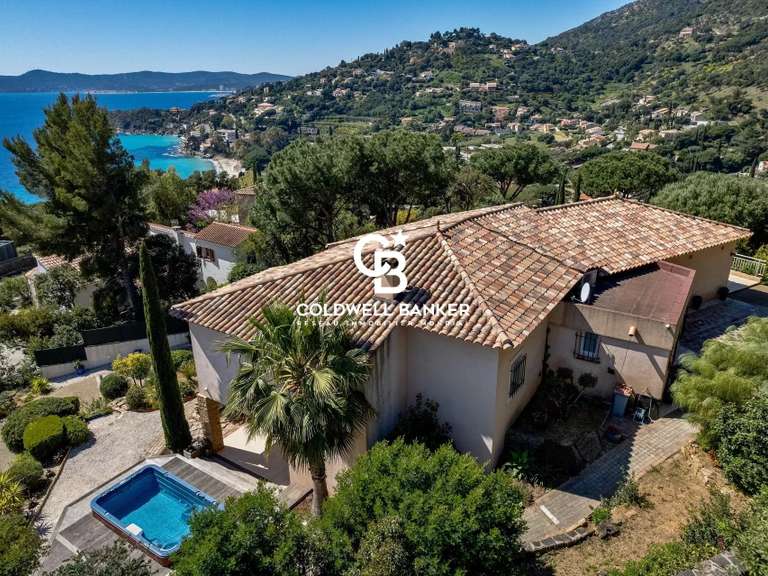 Villa avec Vue sur mer Le Lavandou - 3 chambres - 241m²
