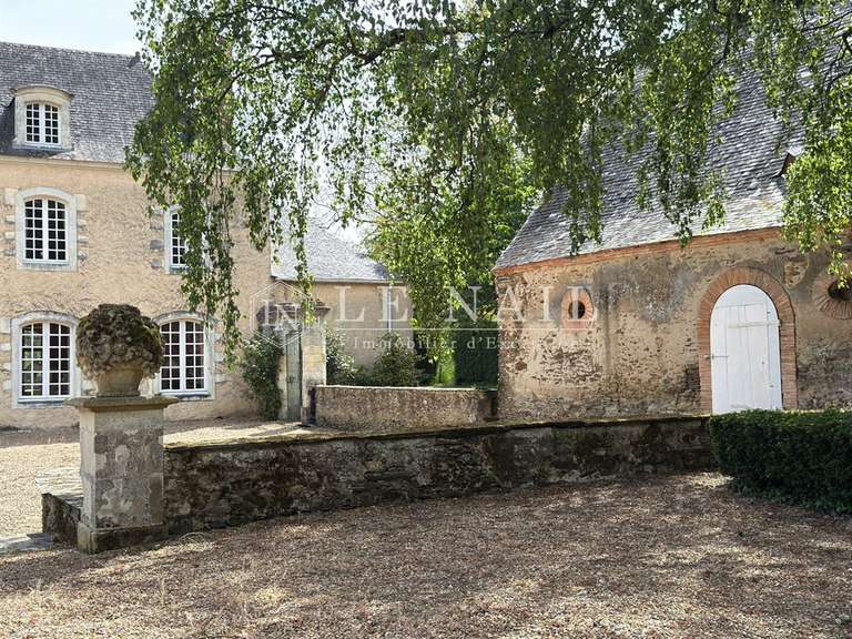 Propriété Le Lion-d'Angers - 9 chambres - 420m²