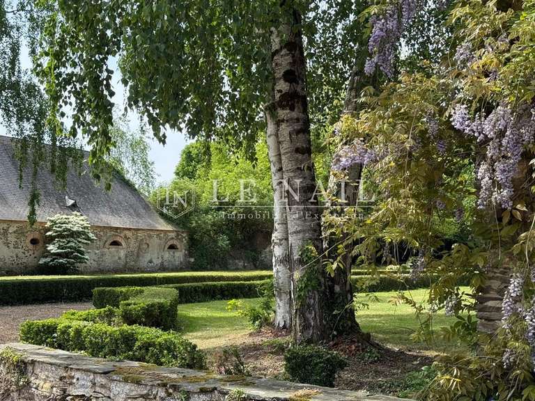 Propriété Le Lion-d'Angers - 9 chambres - 420m²