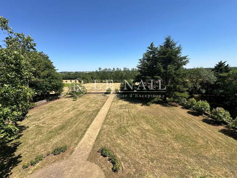 Manoir Le Loroux-Bottereau - 8 chambres - 397m²