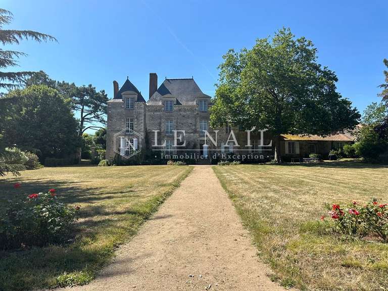 Manoir Le Loroux-Bottereau - 8 chambres - 397m²