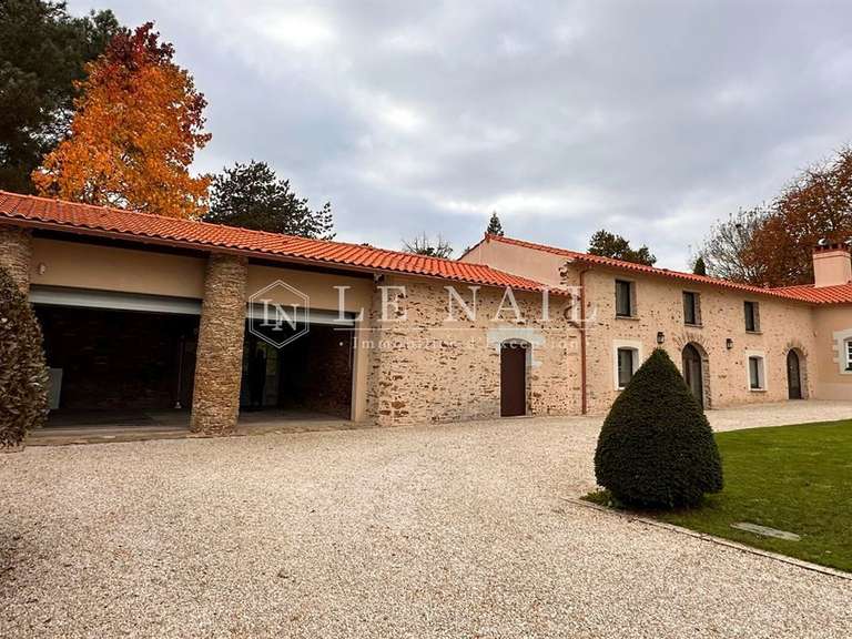 Propriété Le Loroux-Bottereau - 7 chambres - 540m²