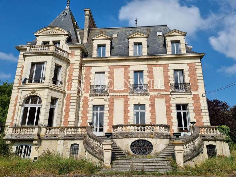 Château Le Mans - 13 chambres - 900m²