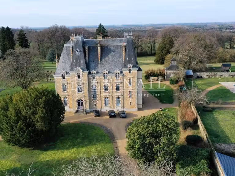 Château Le Mans - 19 chambres - 750m²