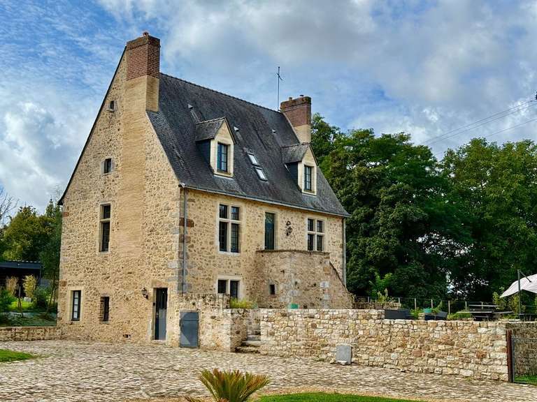 Manor Le Mans - 8 bedrooms - 255m²