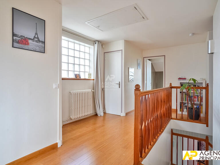Maison Le Mesnil-le-Roi - 4 chambres - 175m²