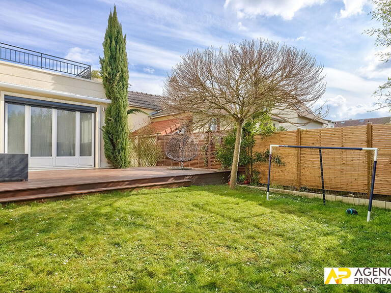 Maison Le Mesnil-le-Roi - 4 chambres - 175m²