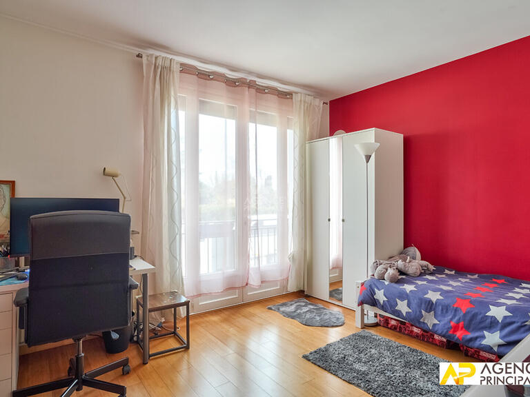 Maison Le Mesnil-le-Roi - 4 chambres - 175m²