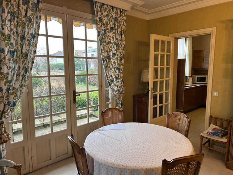 Maison Le Mesnil-le-Roi - 3 chambres - 123m²