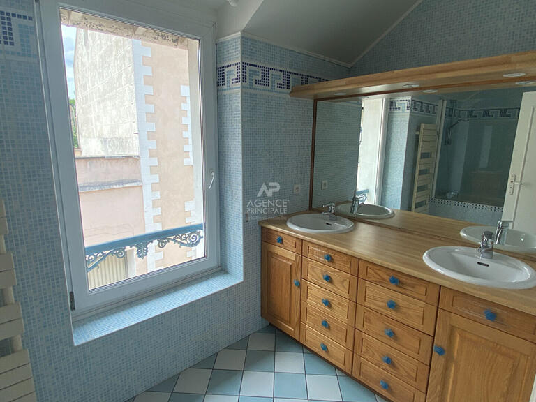 Maison Le Mesnil-le-Roi - 4 chambres - 140m²