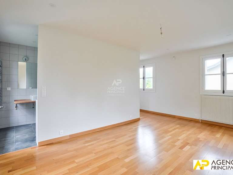 House Le Mesnil-le-Roi - 4 bedrooms - 186m²